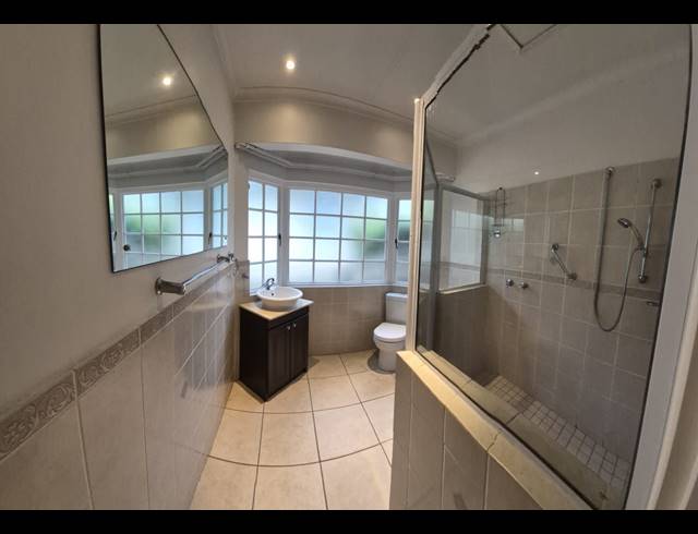 3 BEDROOM SIMPLEX FOR SALE IN SOMERSET PARK